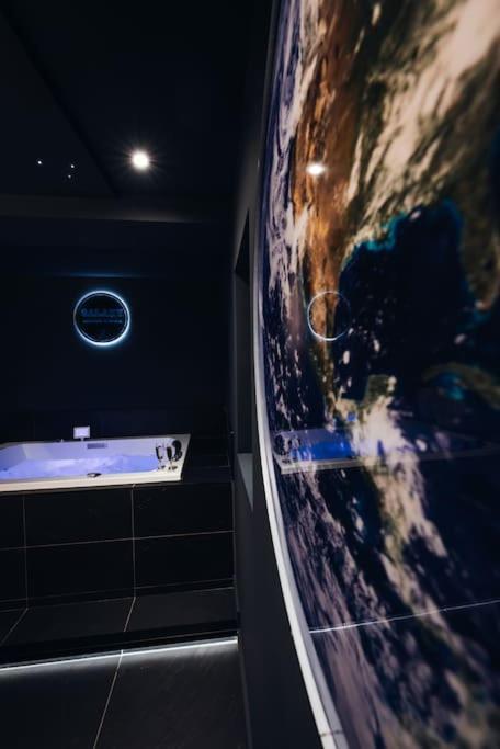 Galaxy La Tete Dans Les Etoiles Riom Exterior foto